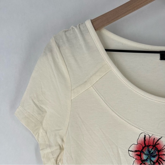 Custo Barcelona Cream Floral Short Sleeve Tee - Picture 3 of 11